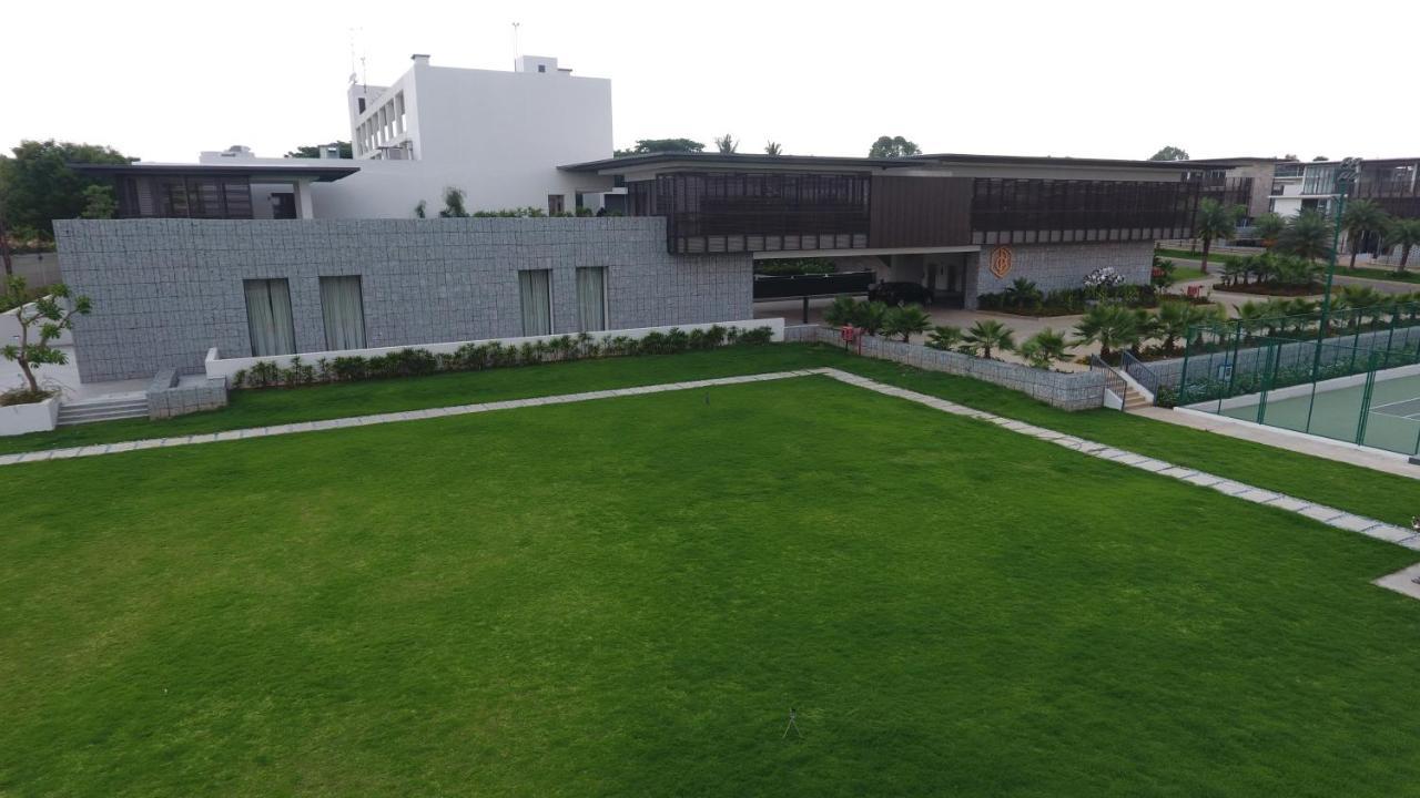 Hotel Blvd Club - Near Bengaluru Airport Settahalasūr Exterior foto